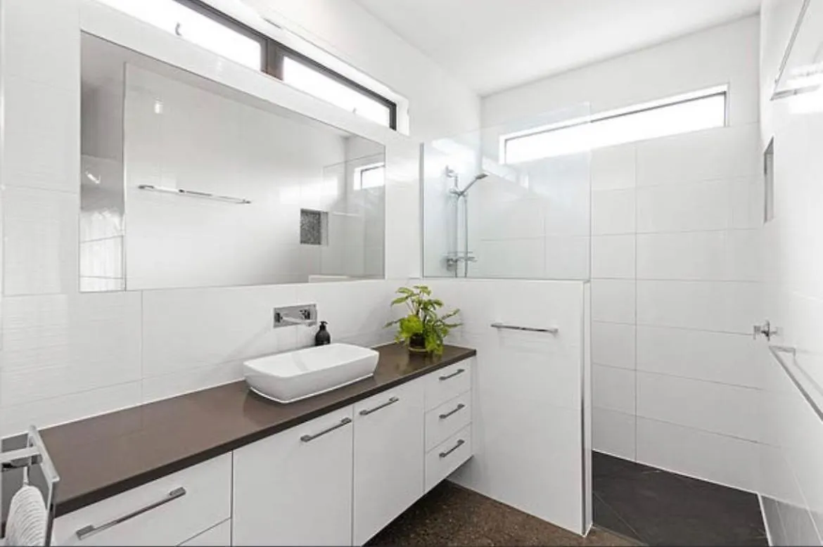 Currimundi Luxe House - Walk To Lake, Beach & Cafes Kawana Waters