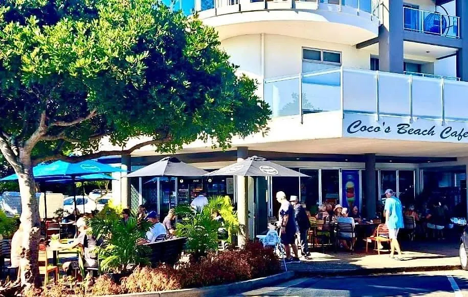 Currimundi Luxe House - Walk To Lake, Beach & Cafes Kawana Waters Holiday home