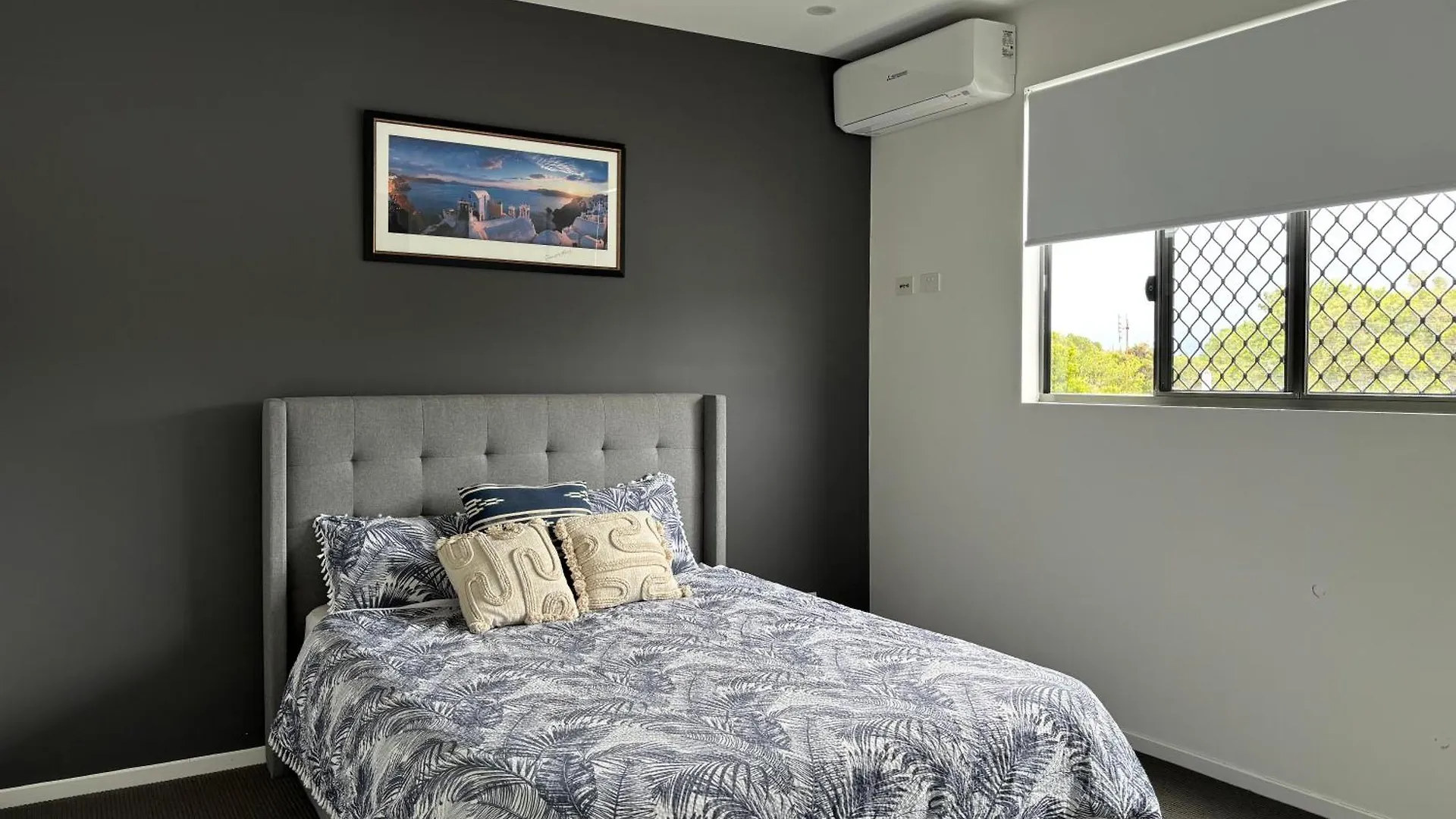 Currimundi Luxe House - Walk To Lake, Beach & Cafes Kawana Waters Australia