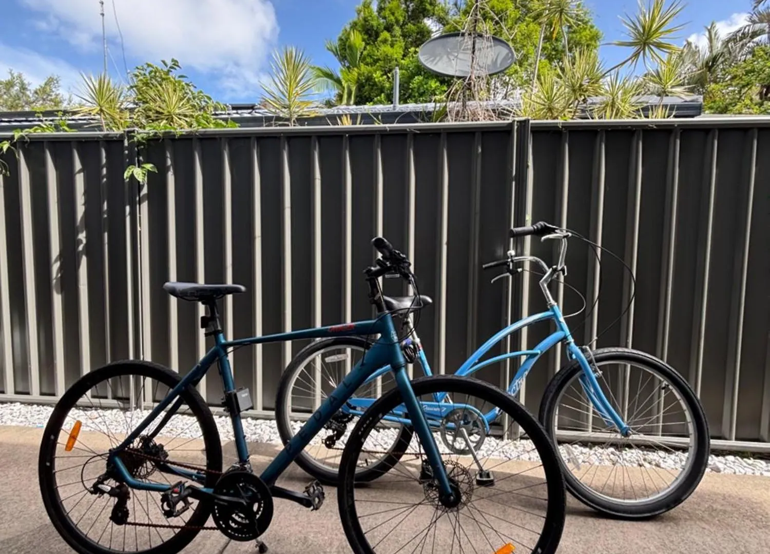 Currimundi Luxe House - Walk To Lake, Beach & Cafes Kawana Waters 0*,